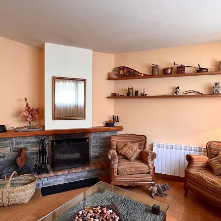 Apartament De La Vall Ferrera - L'Amfitriona Areu Ngoại thất bức ảnh